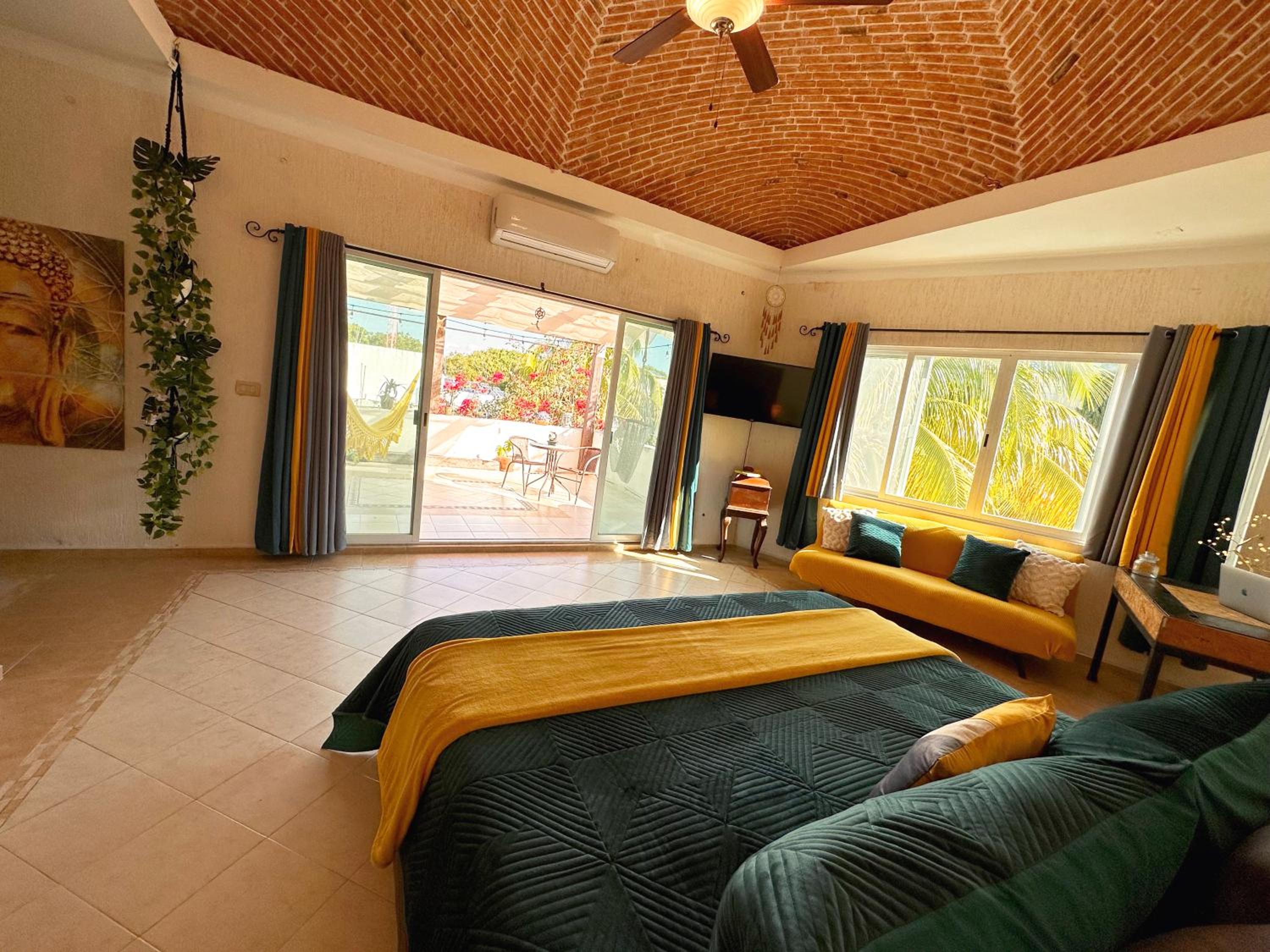 BEAUTIFUL & COZY NEAR BEACH Apartment Pool & KingSize Bed