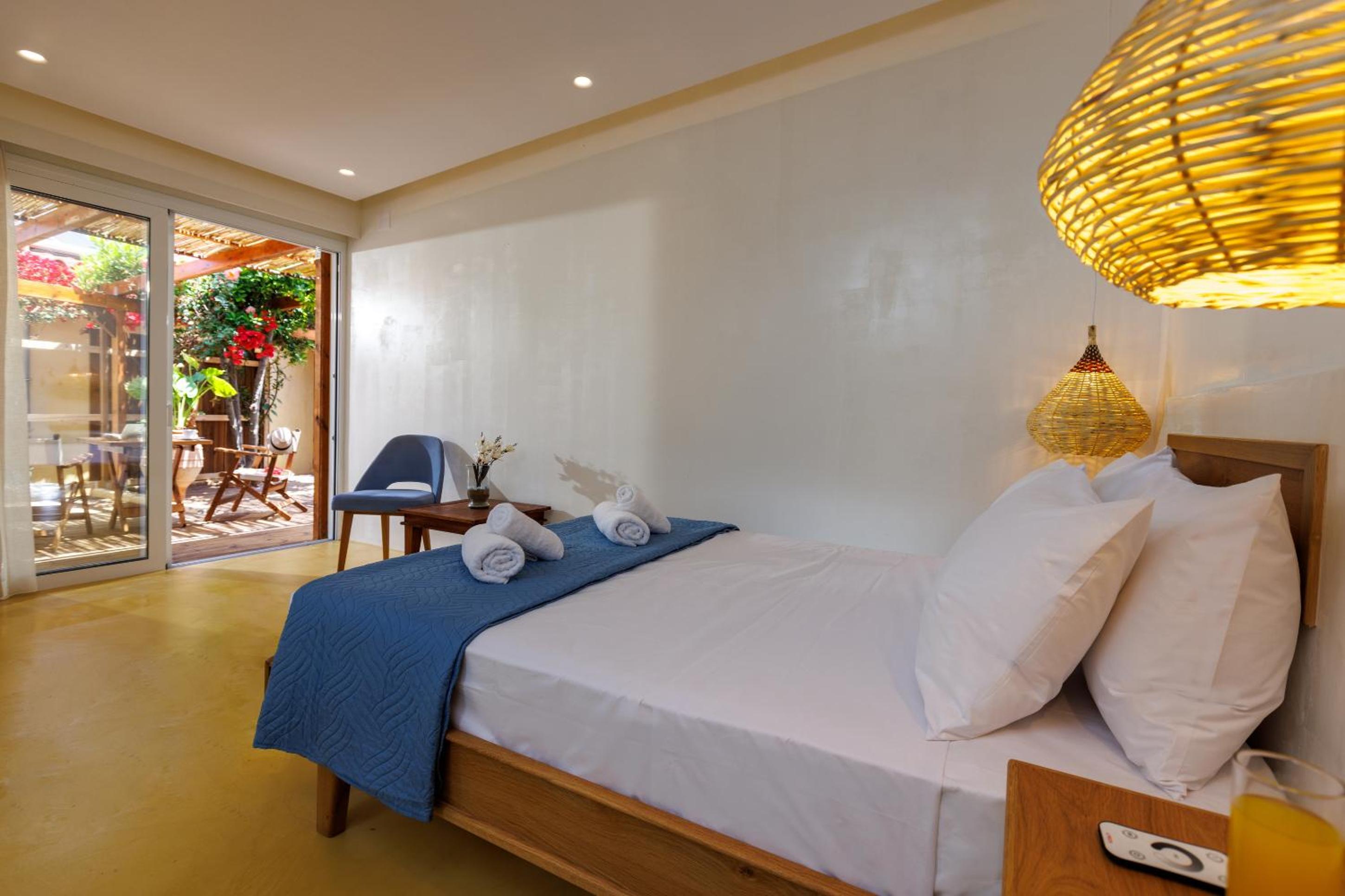 Dolphin Studios photo 2