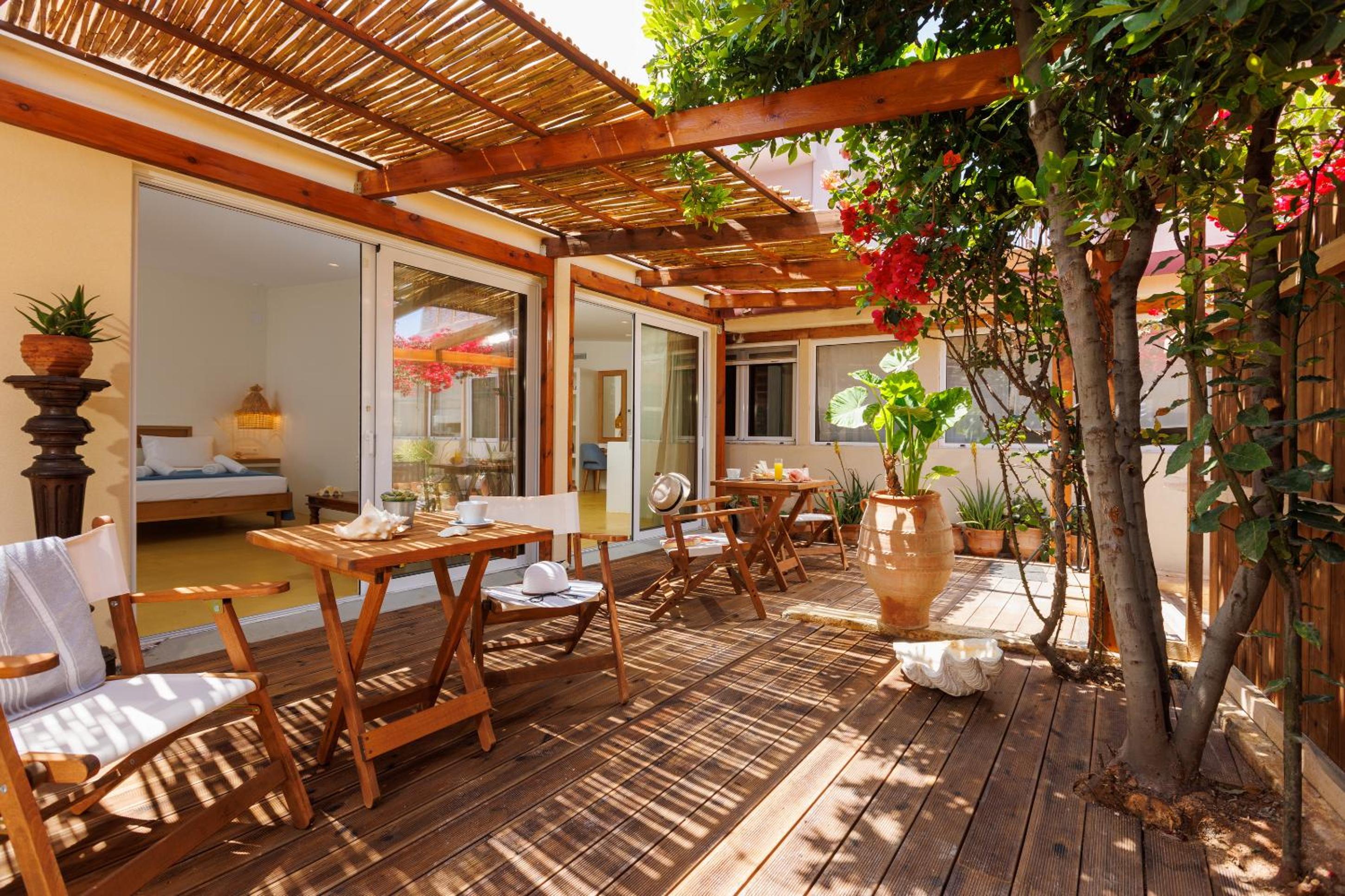 Dolphin Studios photo 4