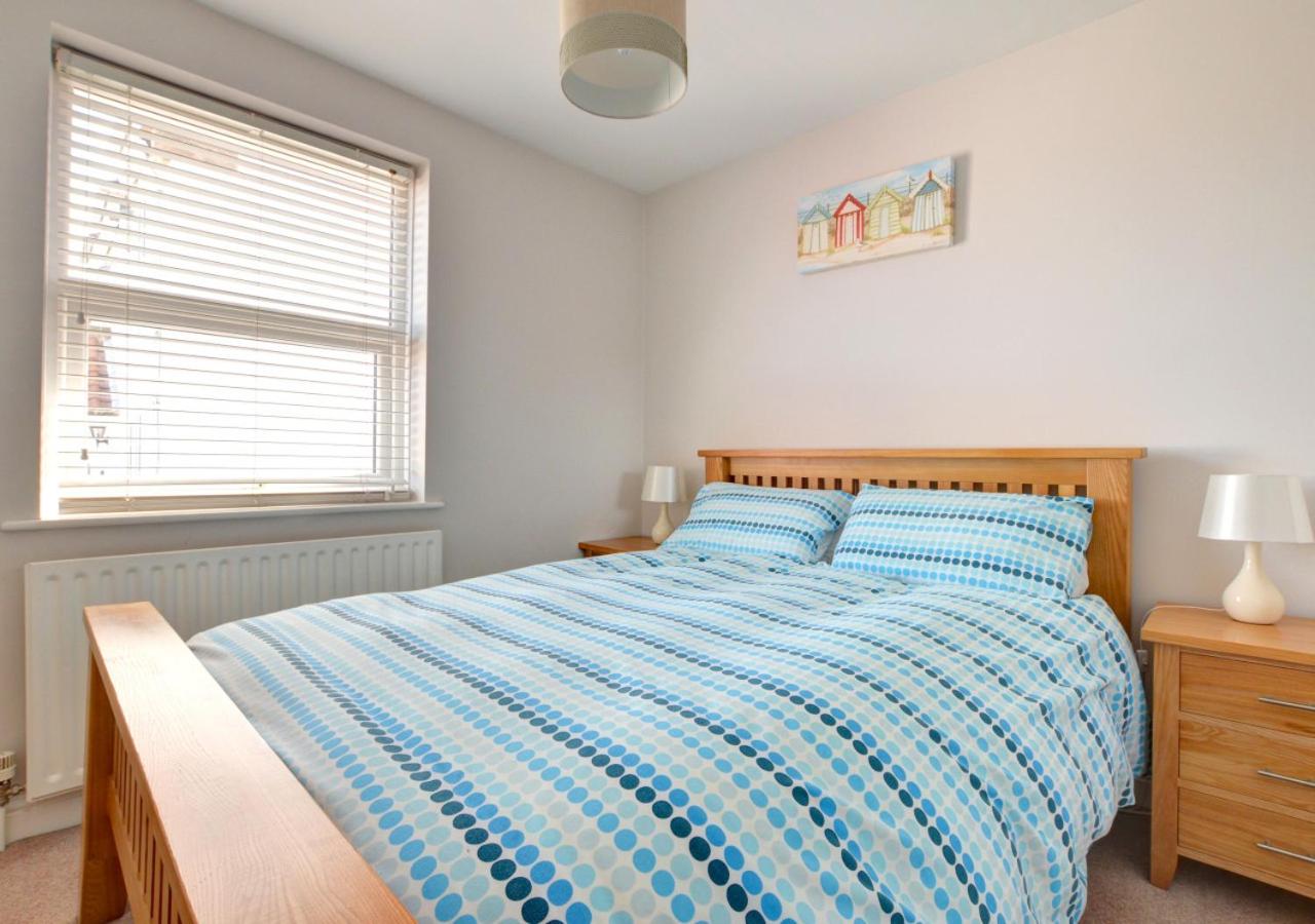 2 Bed in Whitby oc-w970b