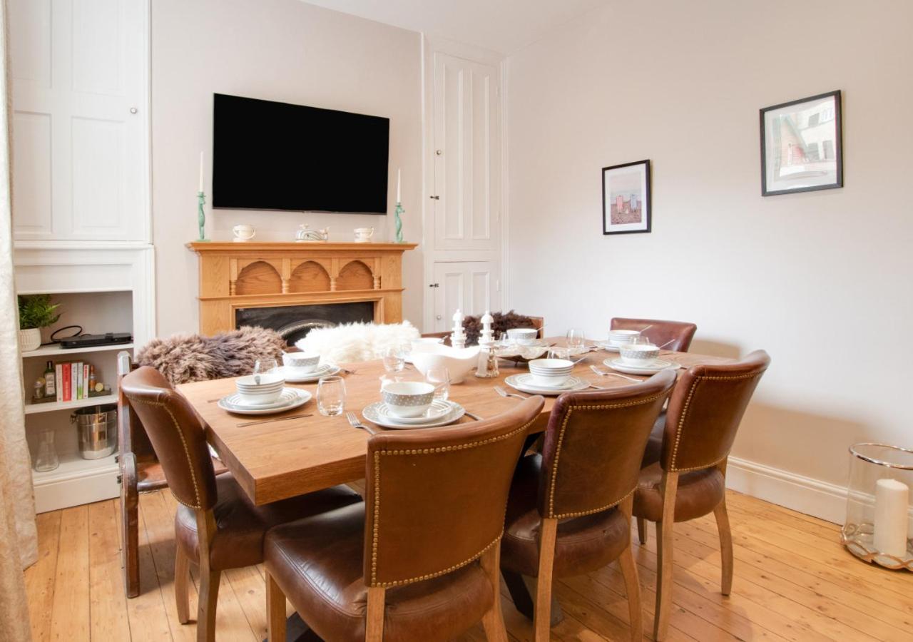 4 Bed in Whitby oc-w1030