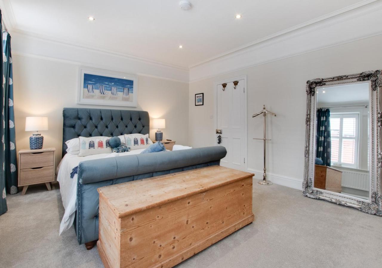 4 Bed in Whitby oc-w1030