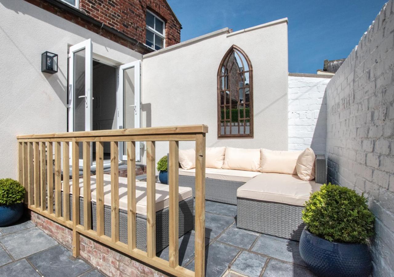 4 Bed in Whitby oc-w1030