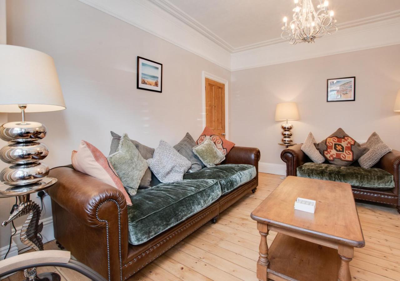 4 Bed in Whitby oc-w1030
