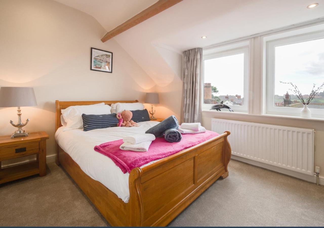 4 Bed in Whitby oc-w1030