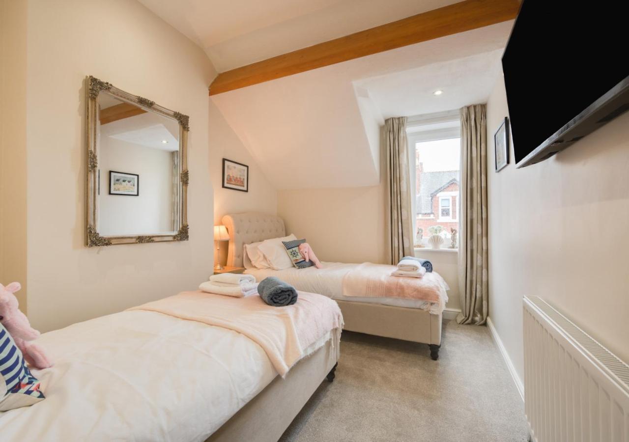 4 Bed in Whitby oc-w1030