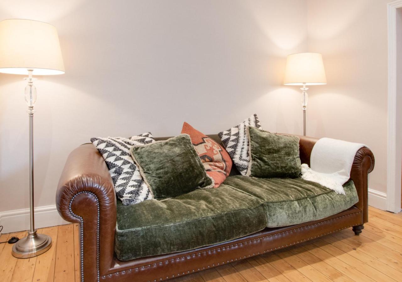 4 Bed in Whitby oc-w1030