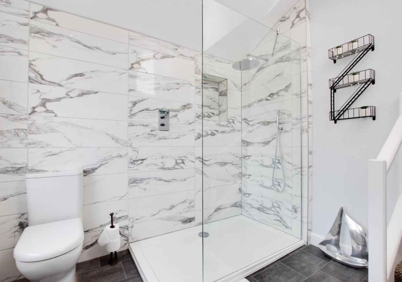 4 Bed in Whitby oc-w1030