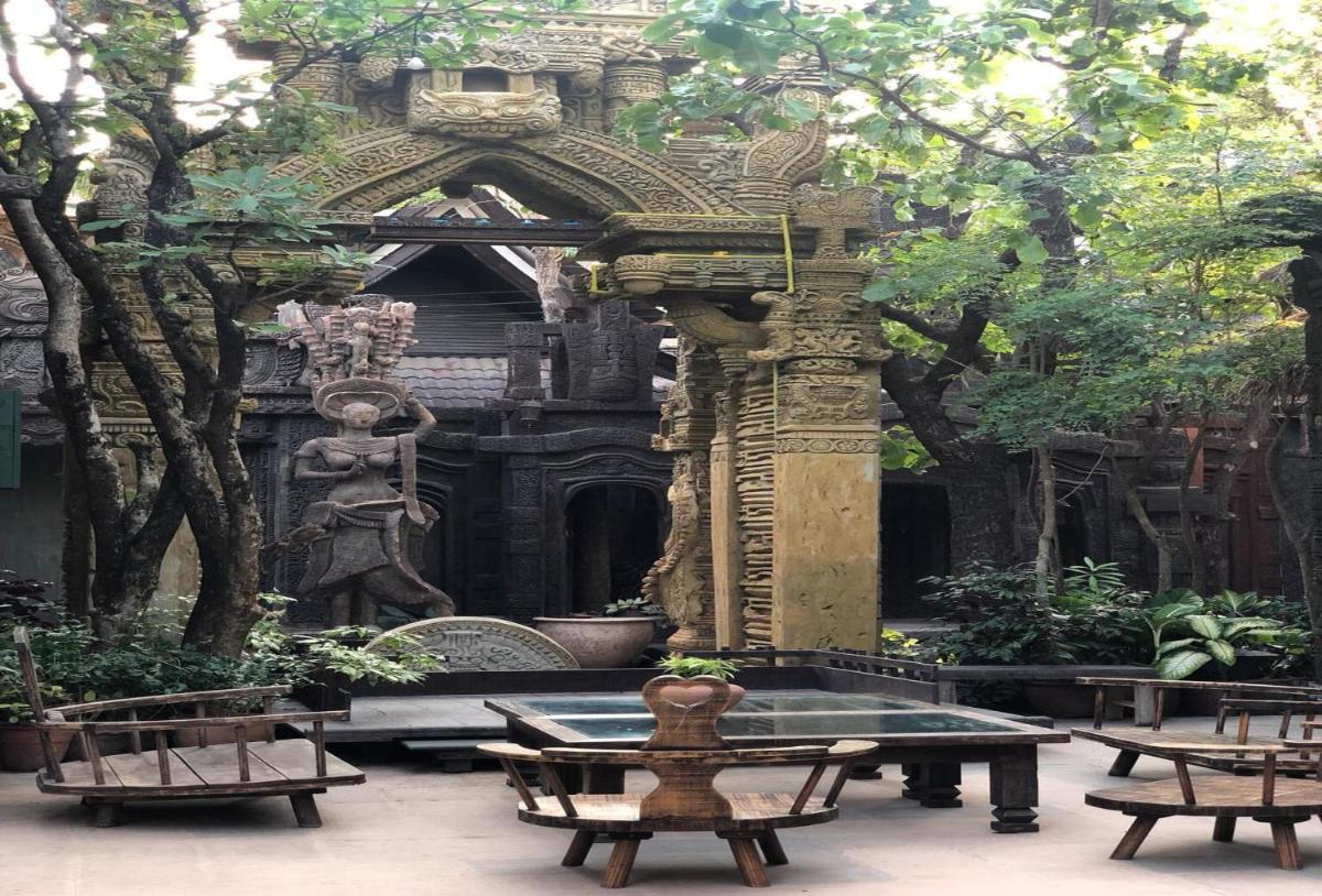 outdoor BBQ area