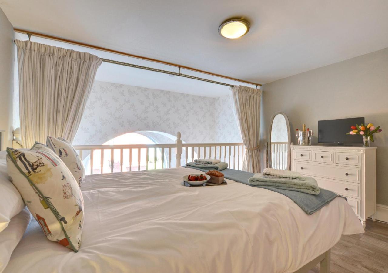 1 Bed in Whitby oc-w427