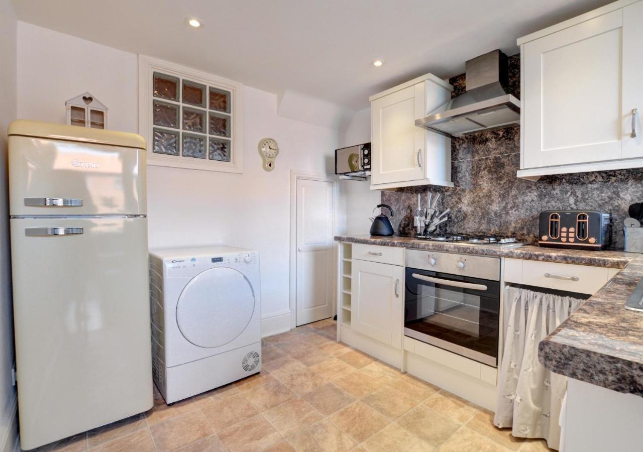 1 Bed in Whitby oc-w427