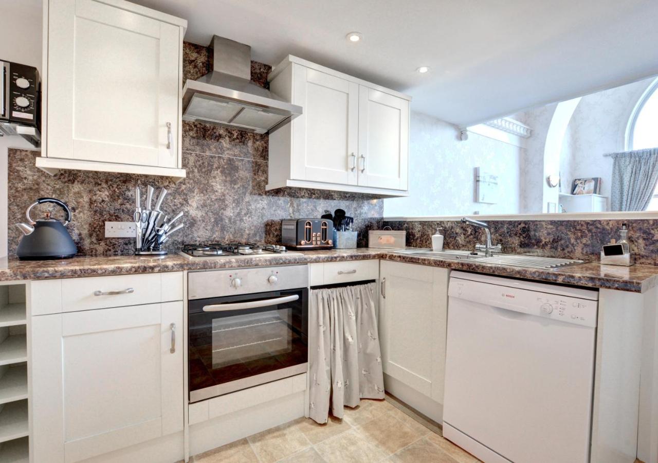 1 Bed in Whitby oc-w427