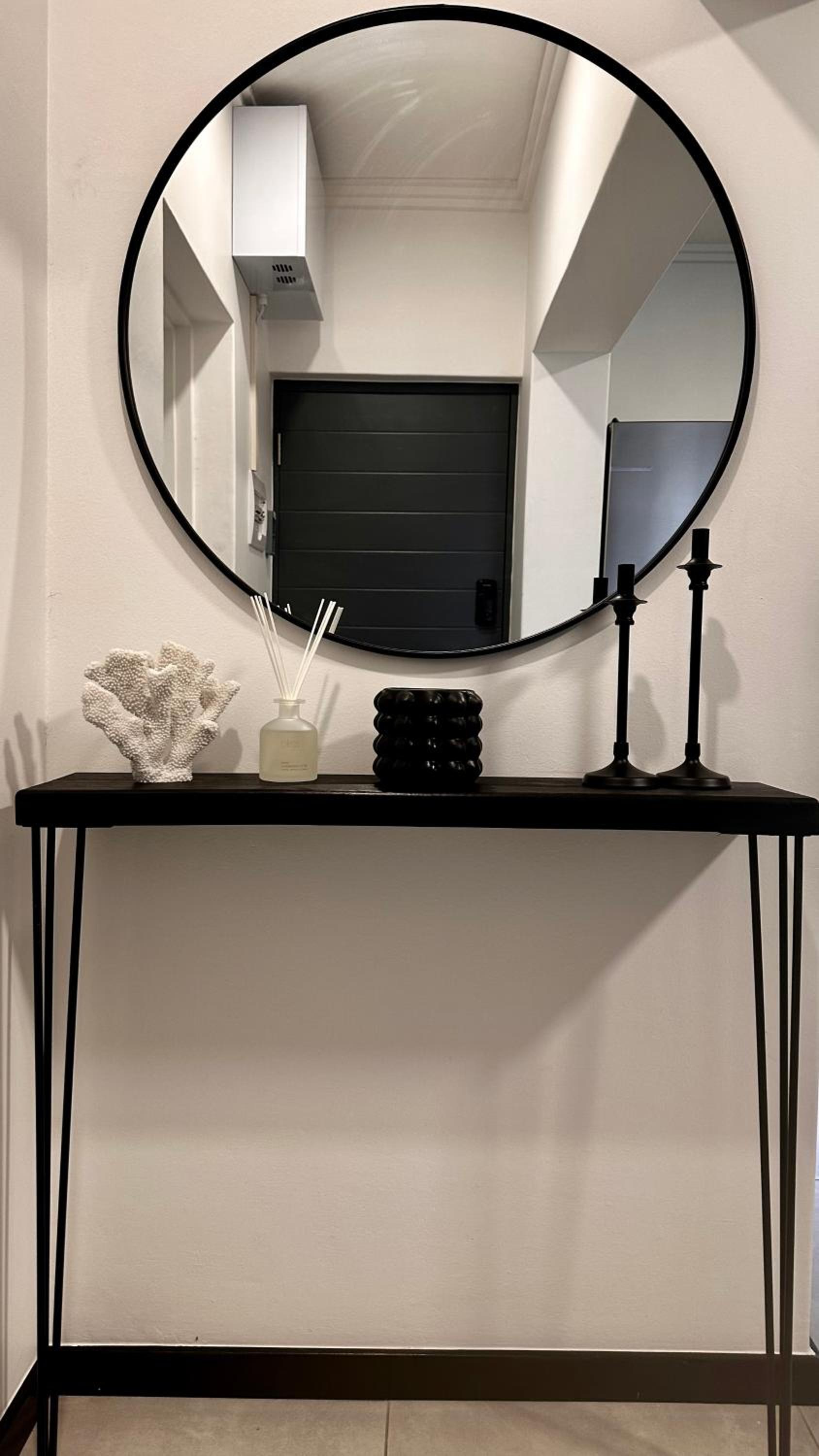 Stylish Executive Apartment with Power Backup