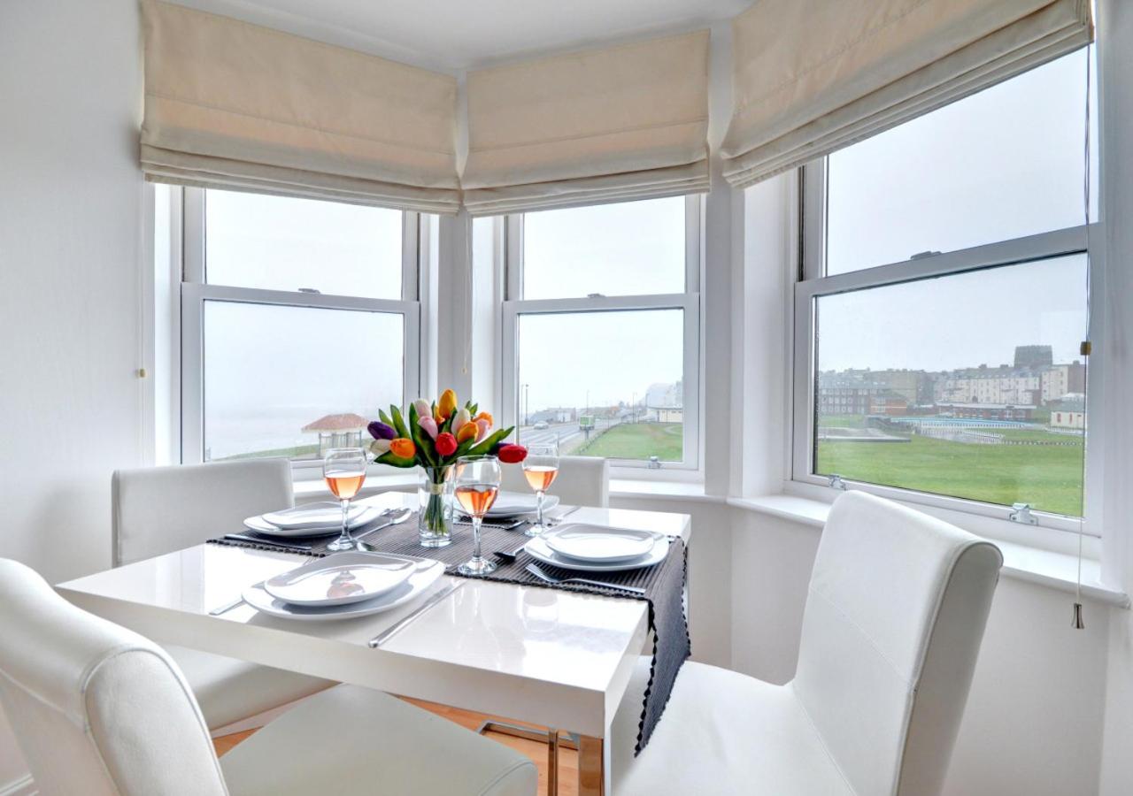 2 Bed in Whitby oc-w408