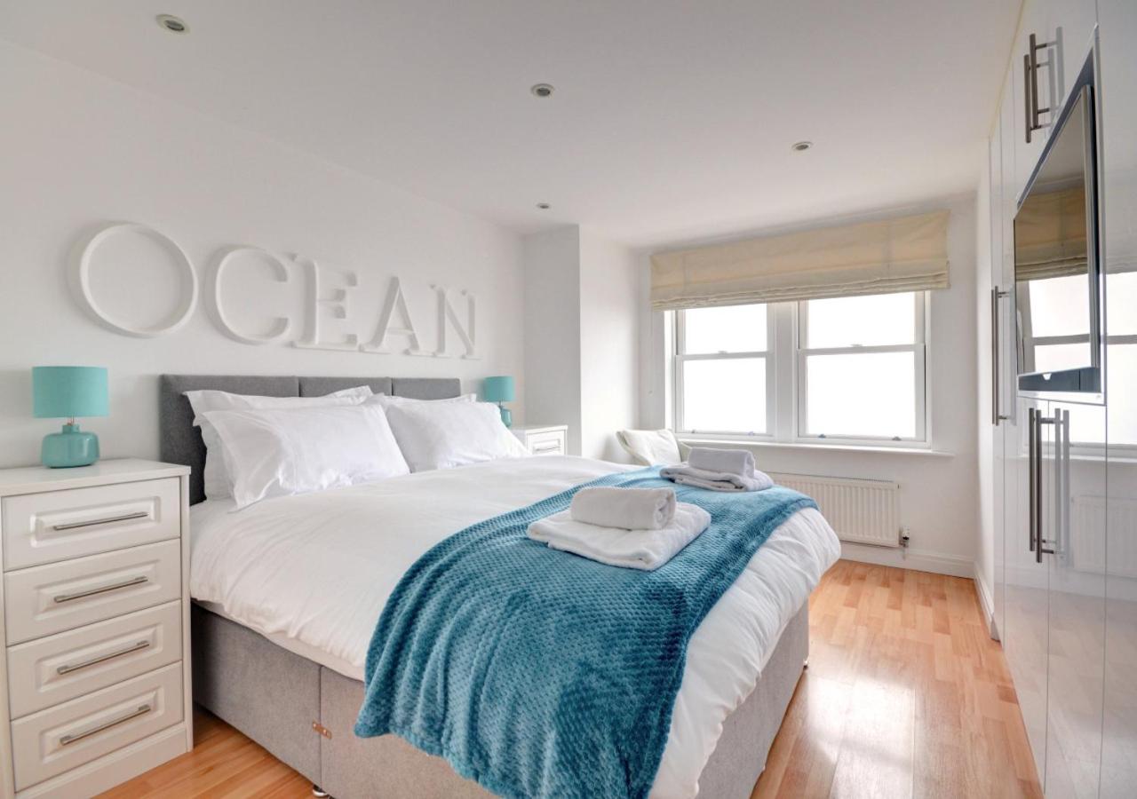 2 Bed in Whitby oc-w408