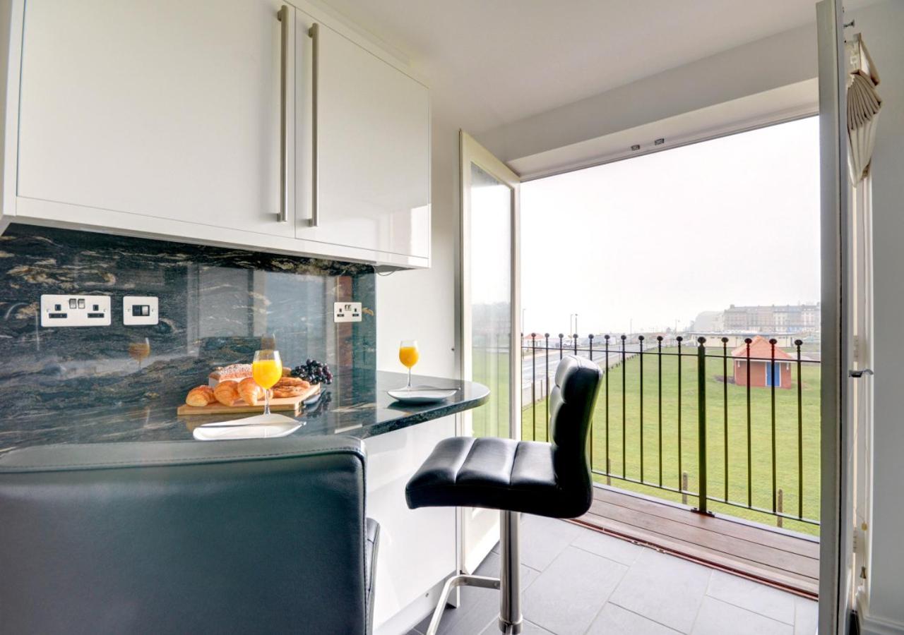 2 Bed in Whitby oc-w408