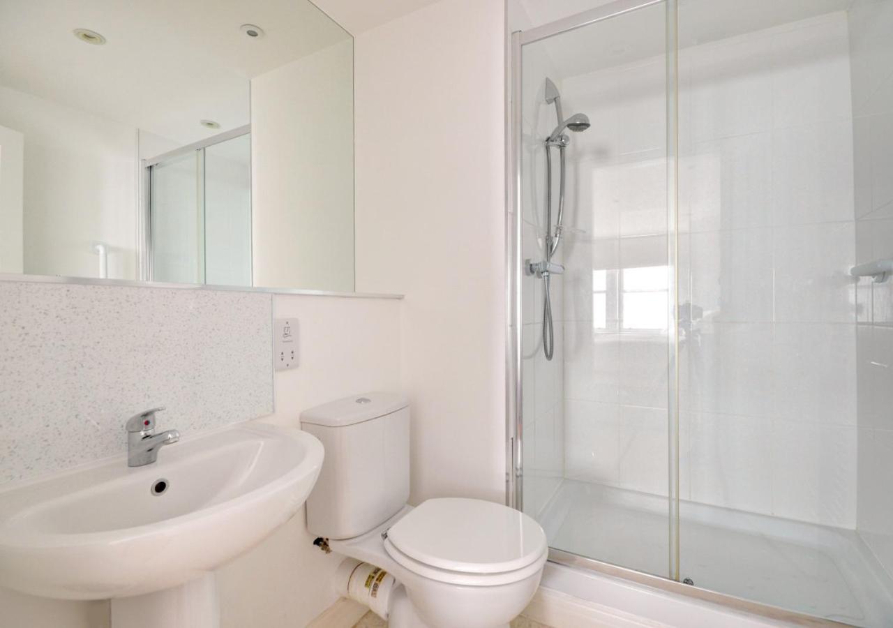 2 Bed in Whitby oc-w408