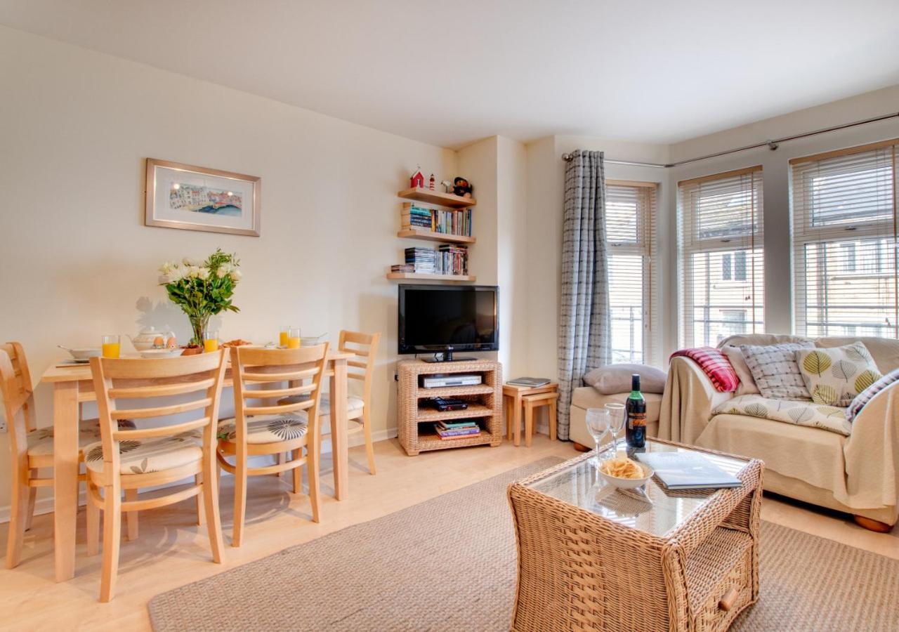 2 Bed in Whitby oc-w740