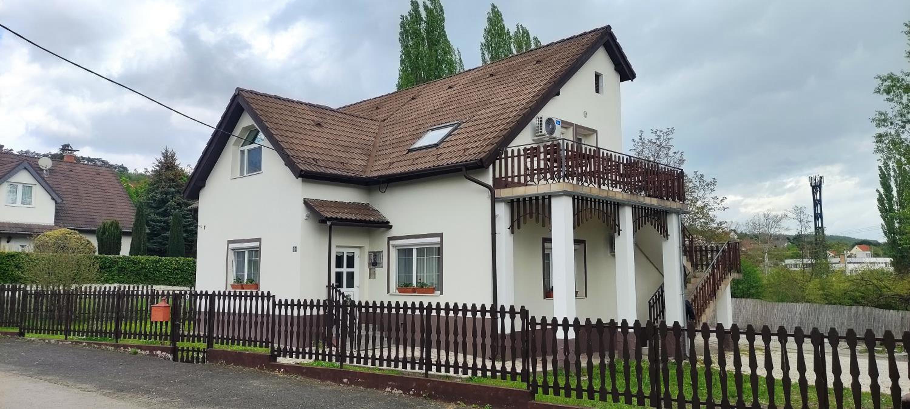 Gyöngyike Apartmanház Vonyarcvashegy