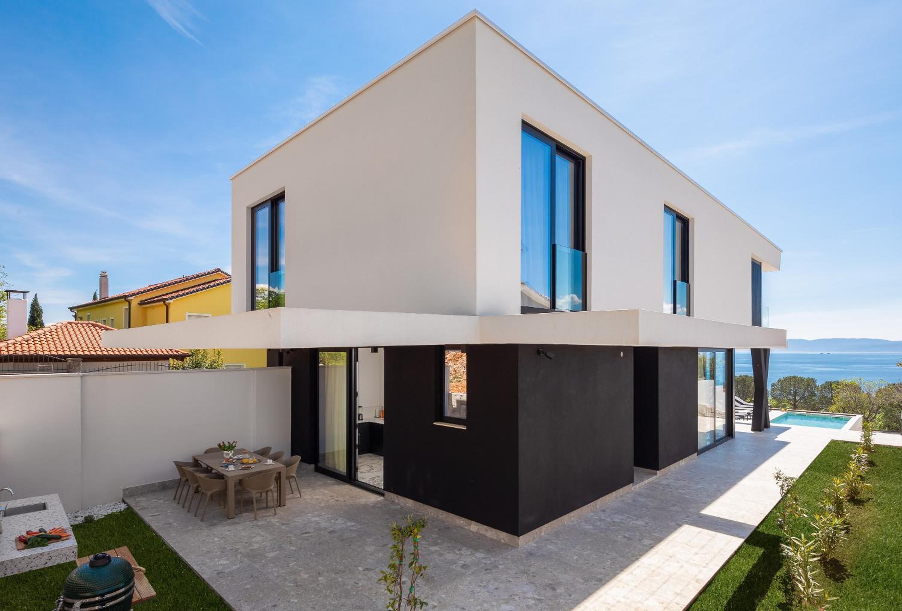 Luxury Villa Ole with Pool