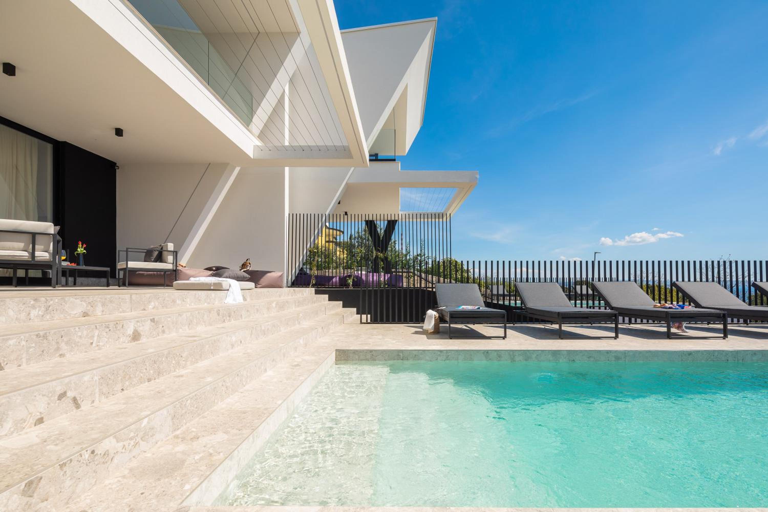 Luxury Villa Ole with Pool