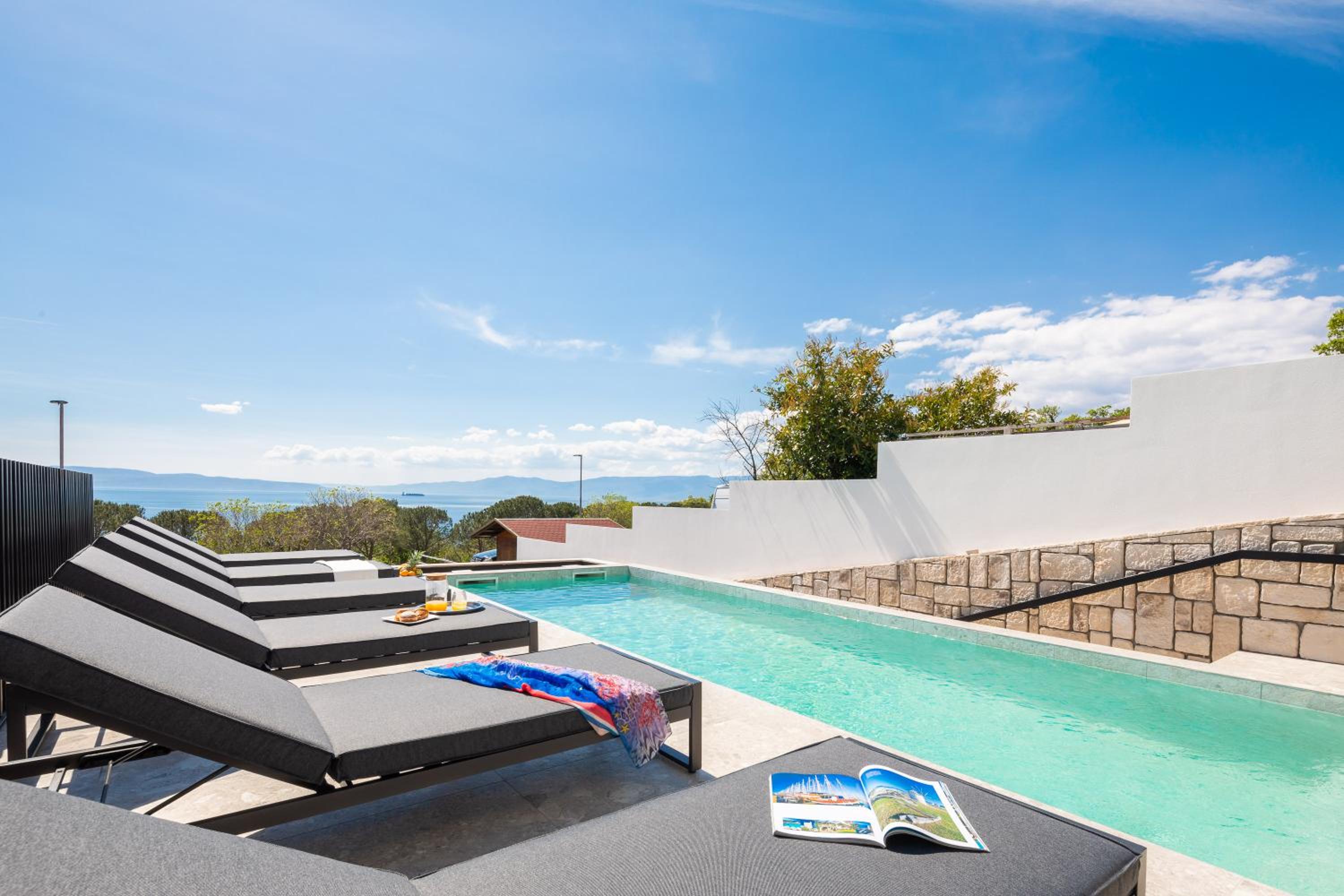 Luxury Villa Ole with Pool