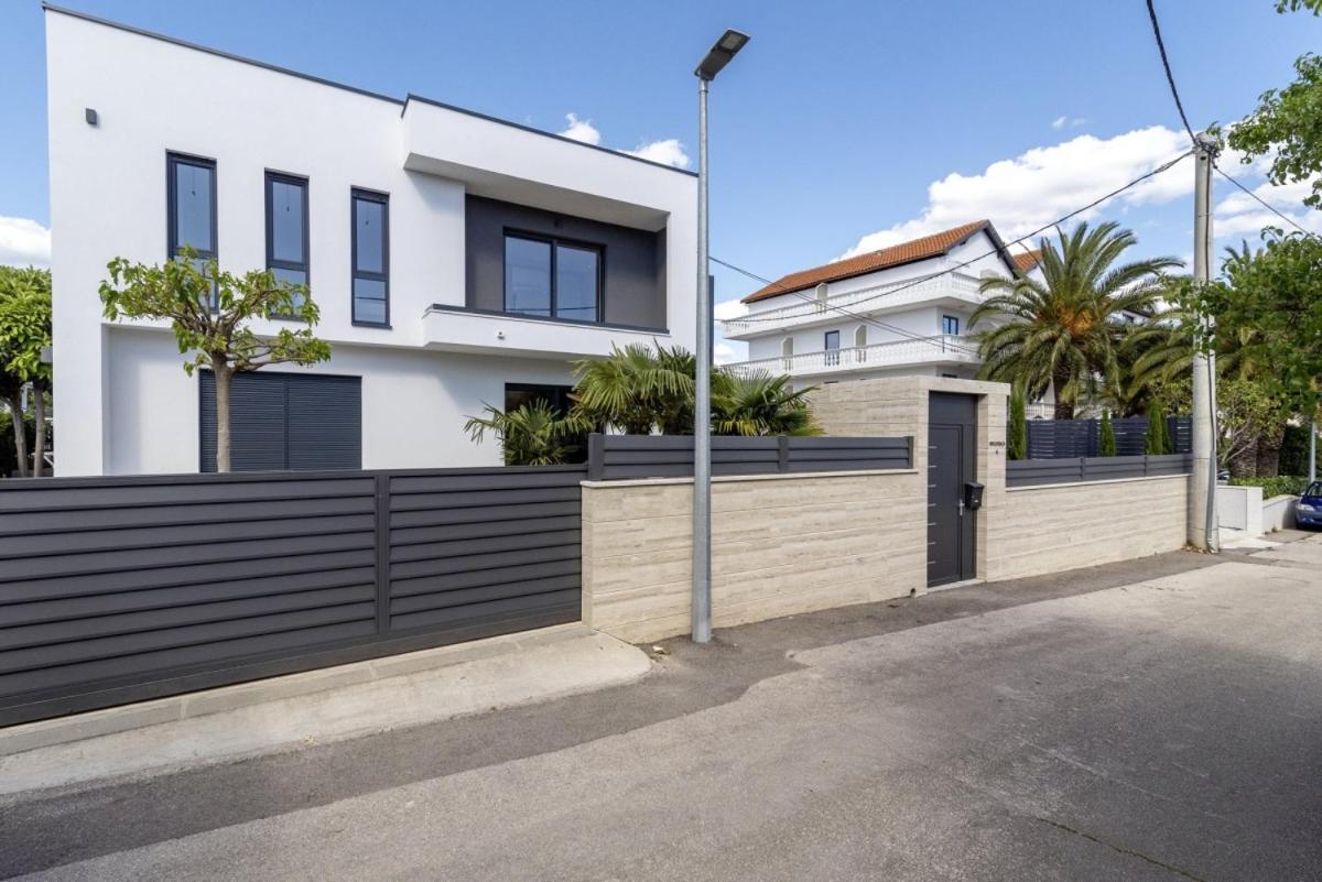 Hotel Villa Vodice in Vodice - Haus für 8 Personen - Image 1