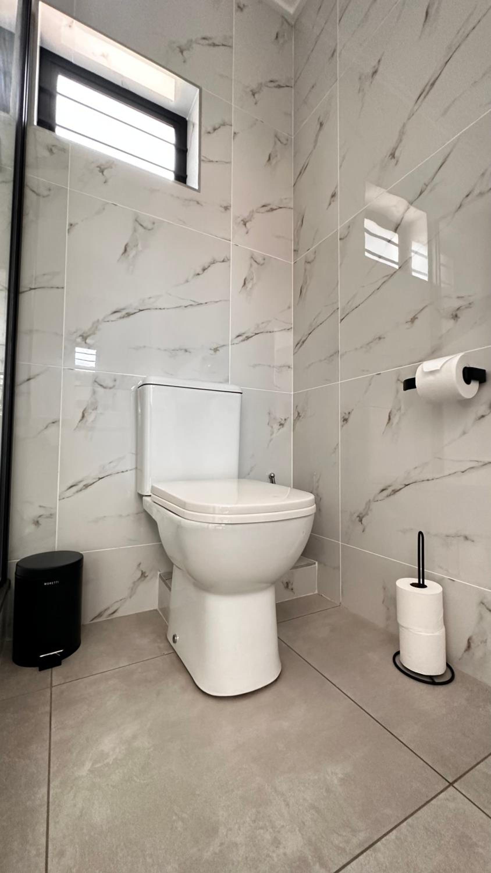 Stylish Executive Apartment with Power Backup