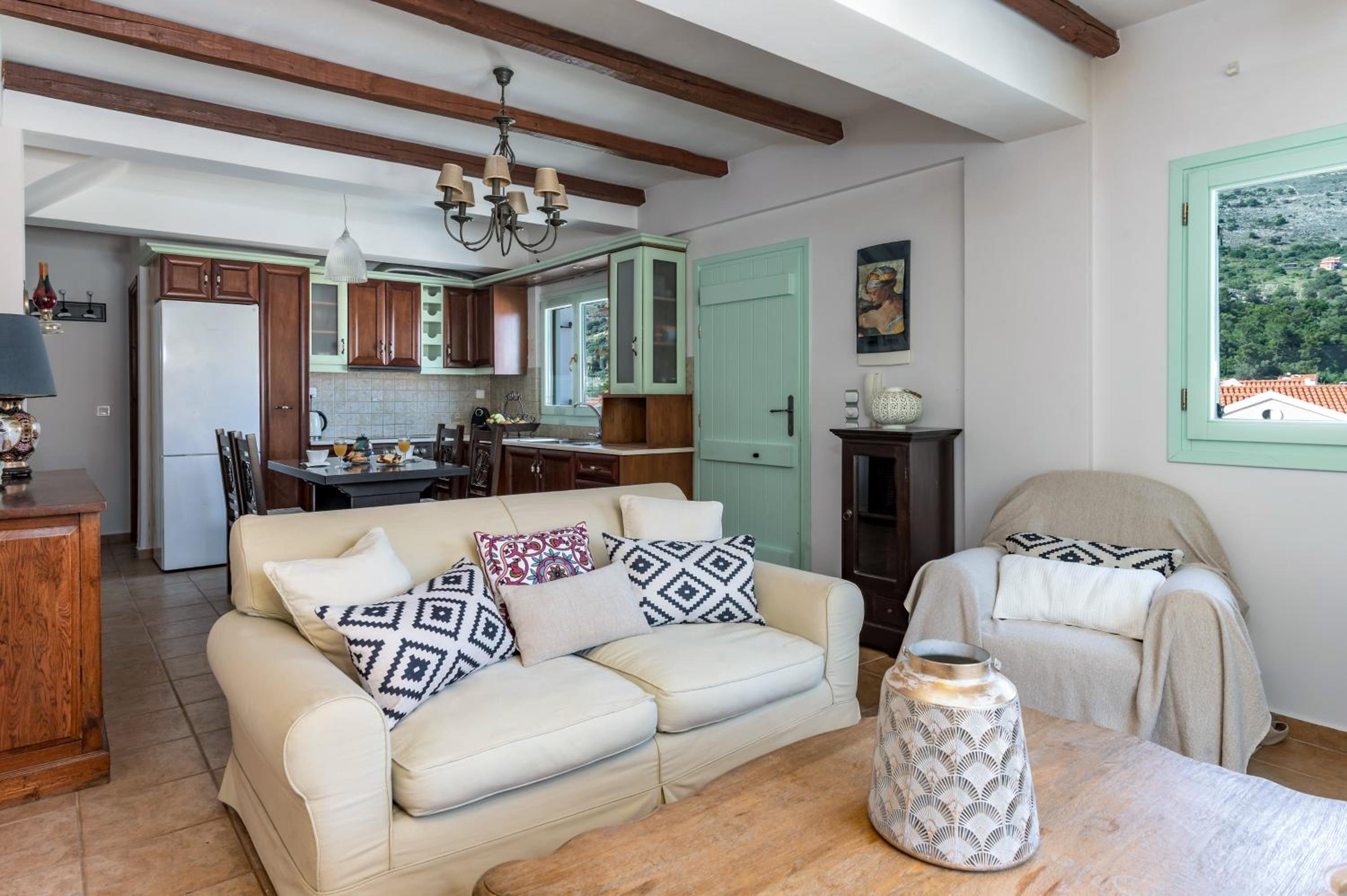 Spyros House, 3 bedrooms-sea view-in Agia Efimia view 3