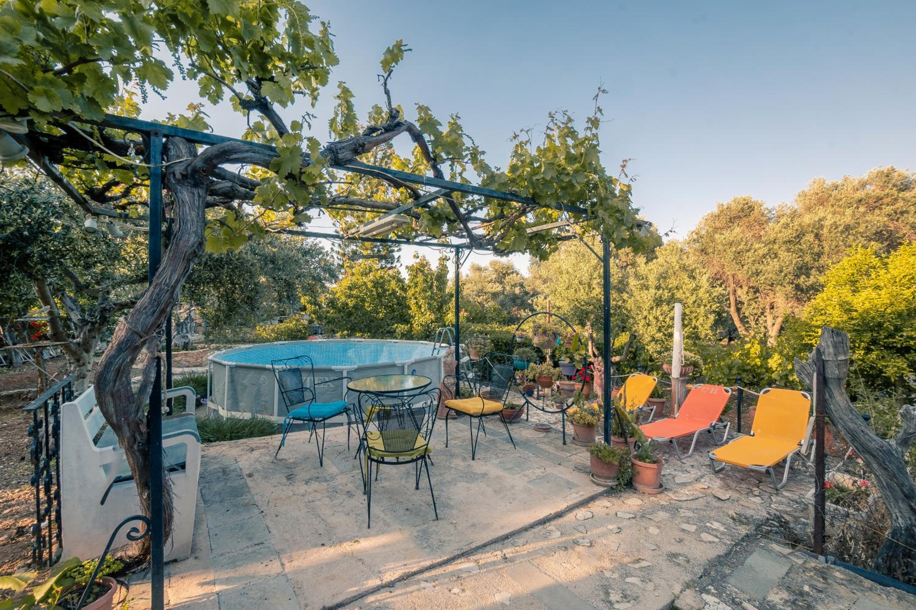 Rustic Retreat - Private Pool in Nature's Embrace