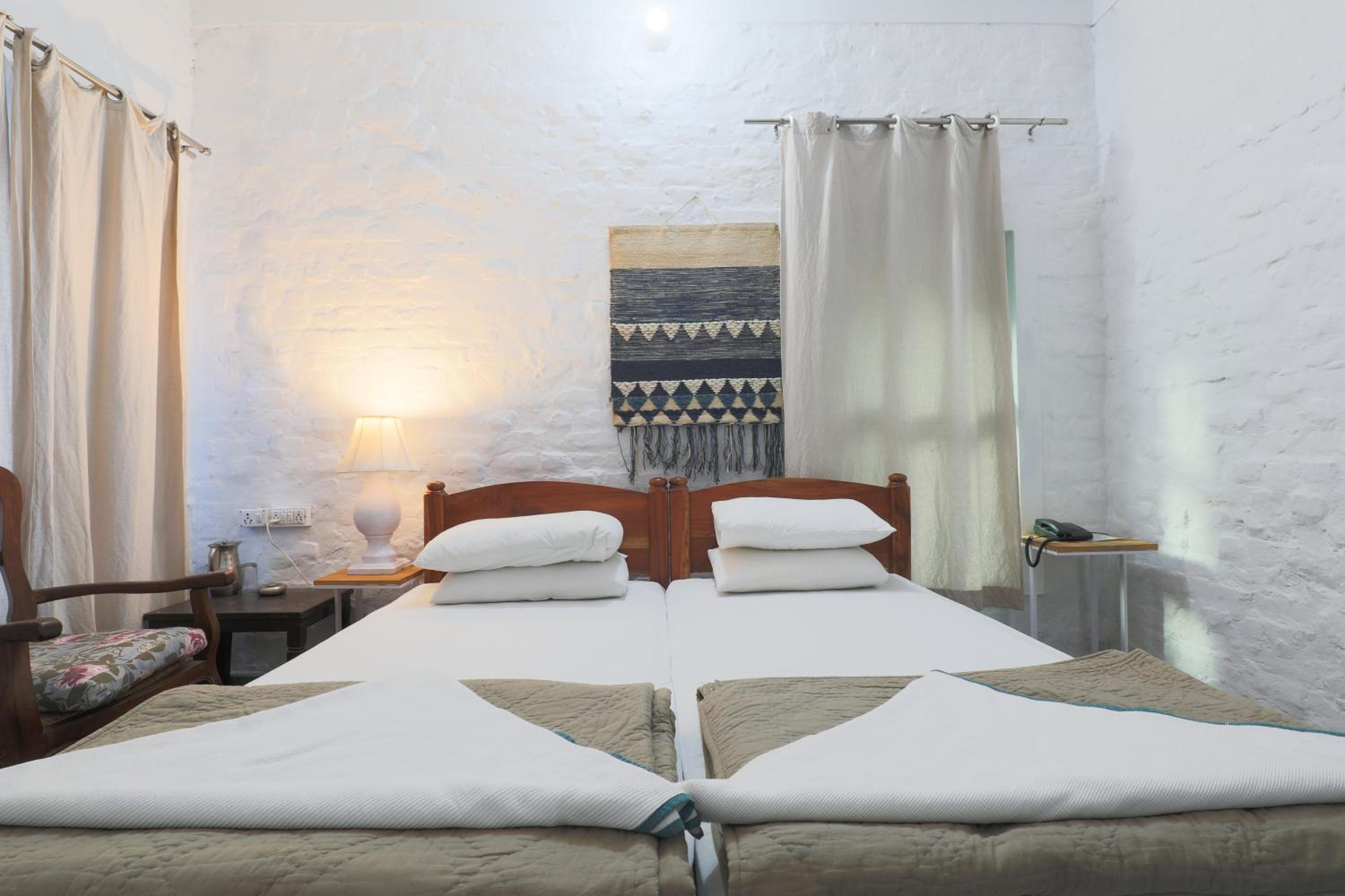 MANJARI RESORT