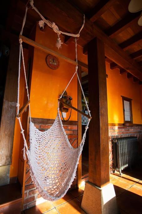Casa independiente con chimena, jardín y barbacoa