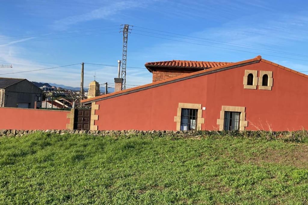 Casa independiente con chimena, jardín y barbacoa