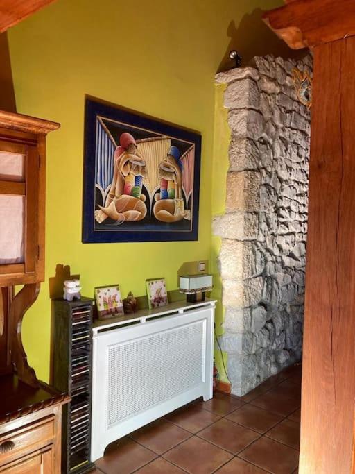 Casa independiente con chimena, jardín y barbacoa