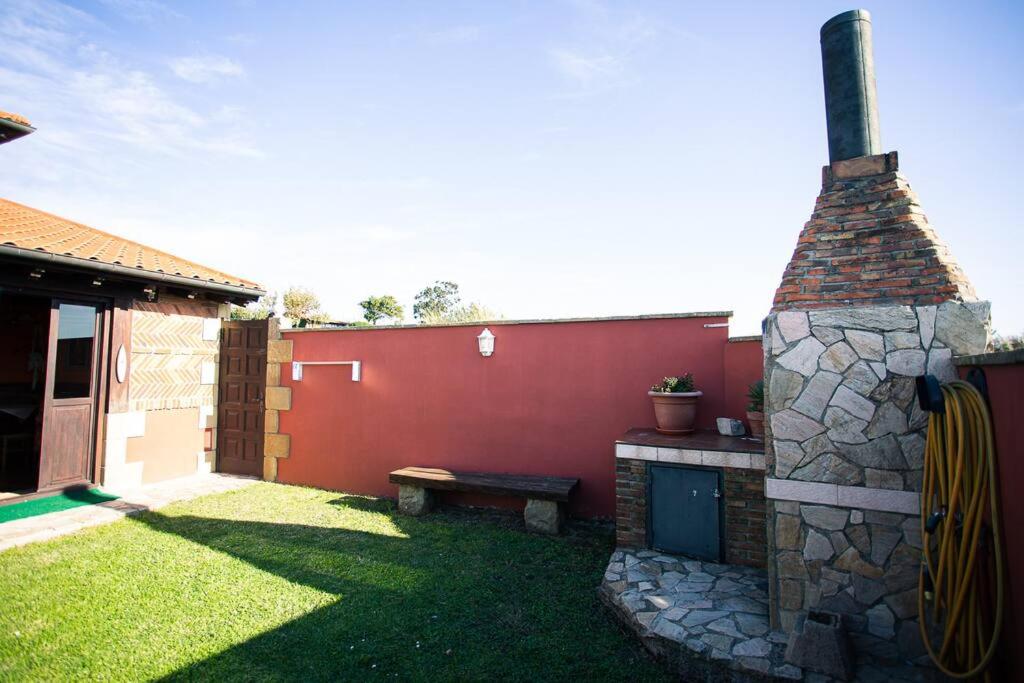Casa independiente con chimena, jardín y barbacoa