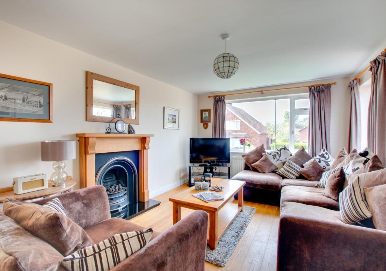 3 Bed in Whitby oc-w943