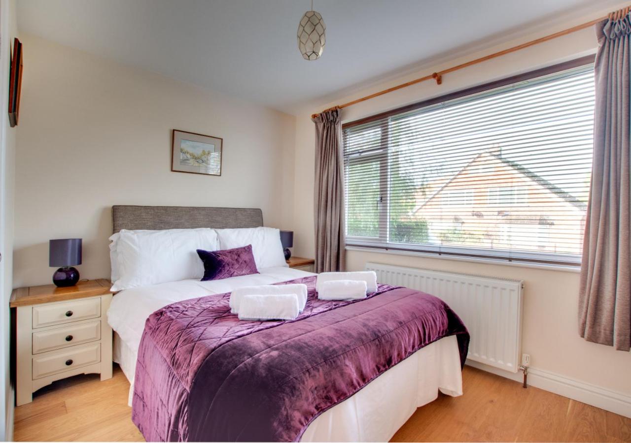3 Bed in Whitby oc-w943