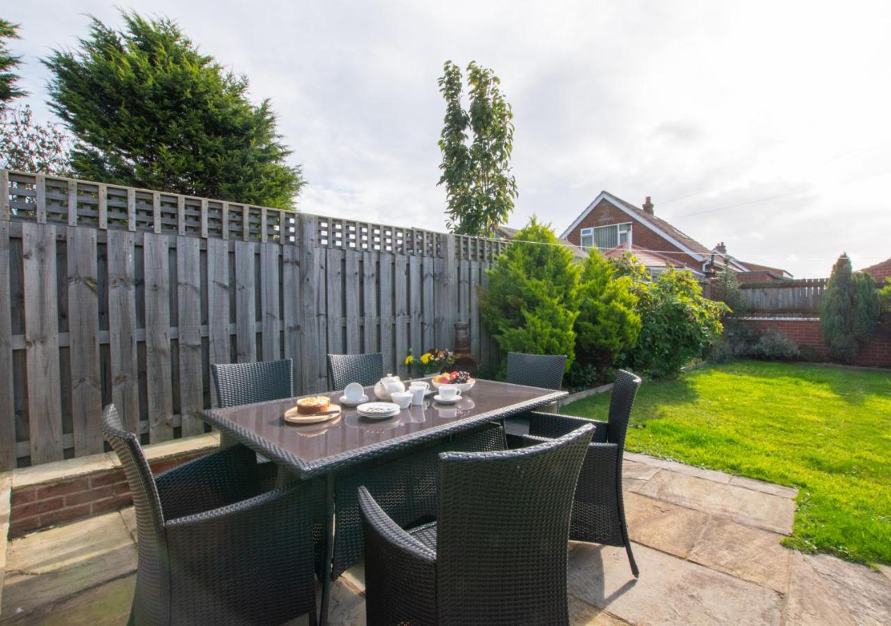 3 Bed in Whitby oc-w943