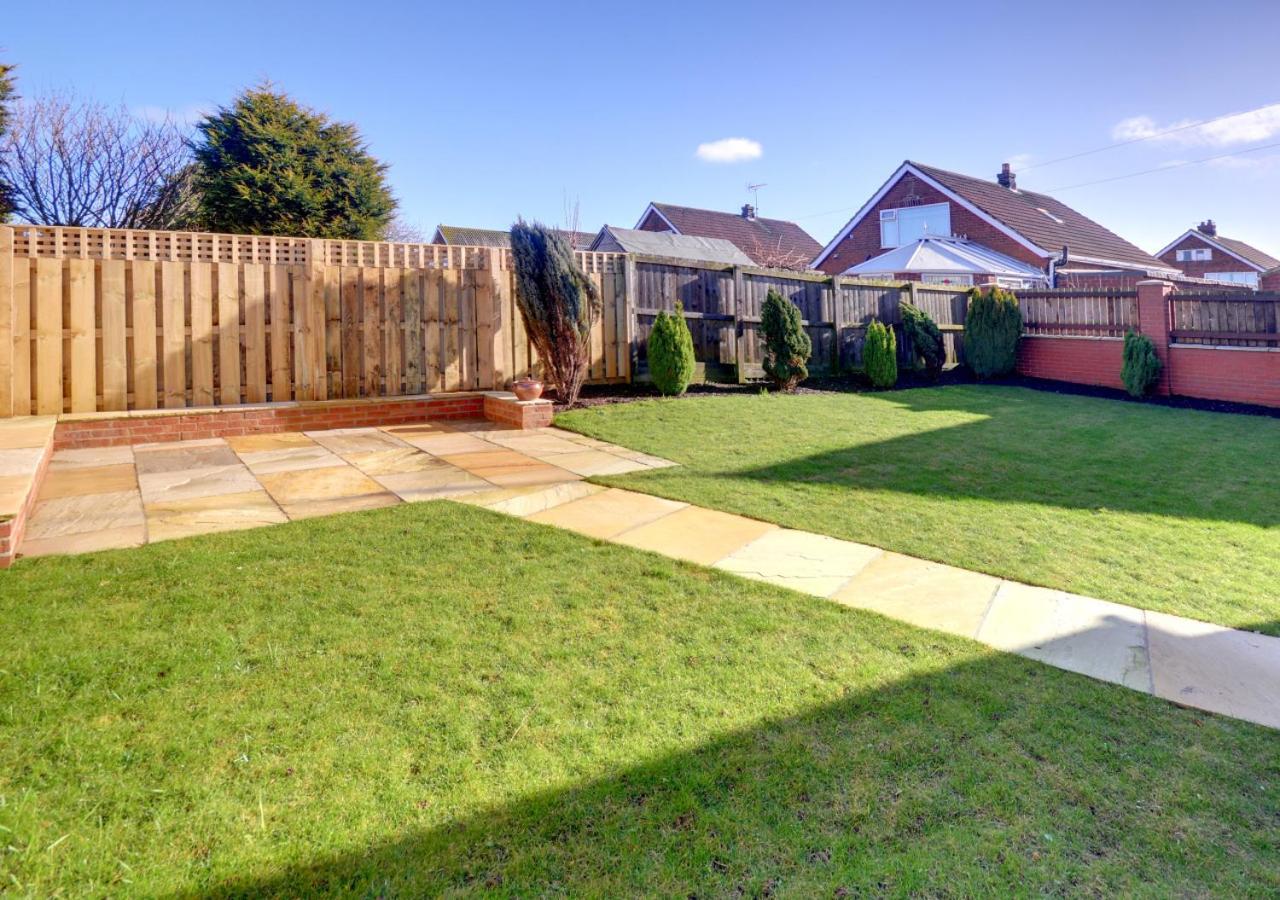 3 Bed in Whitby oc-w943