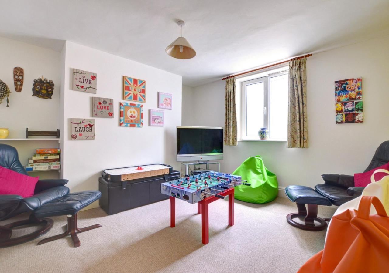4 Bed in Whitby oc-w125