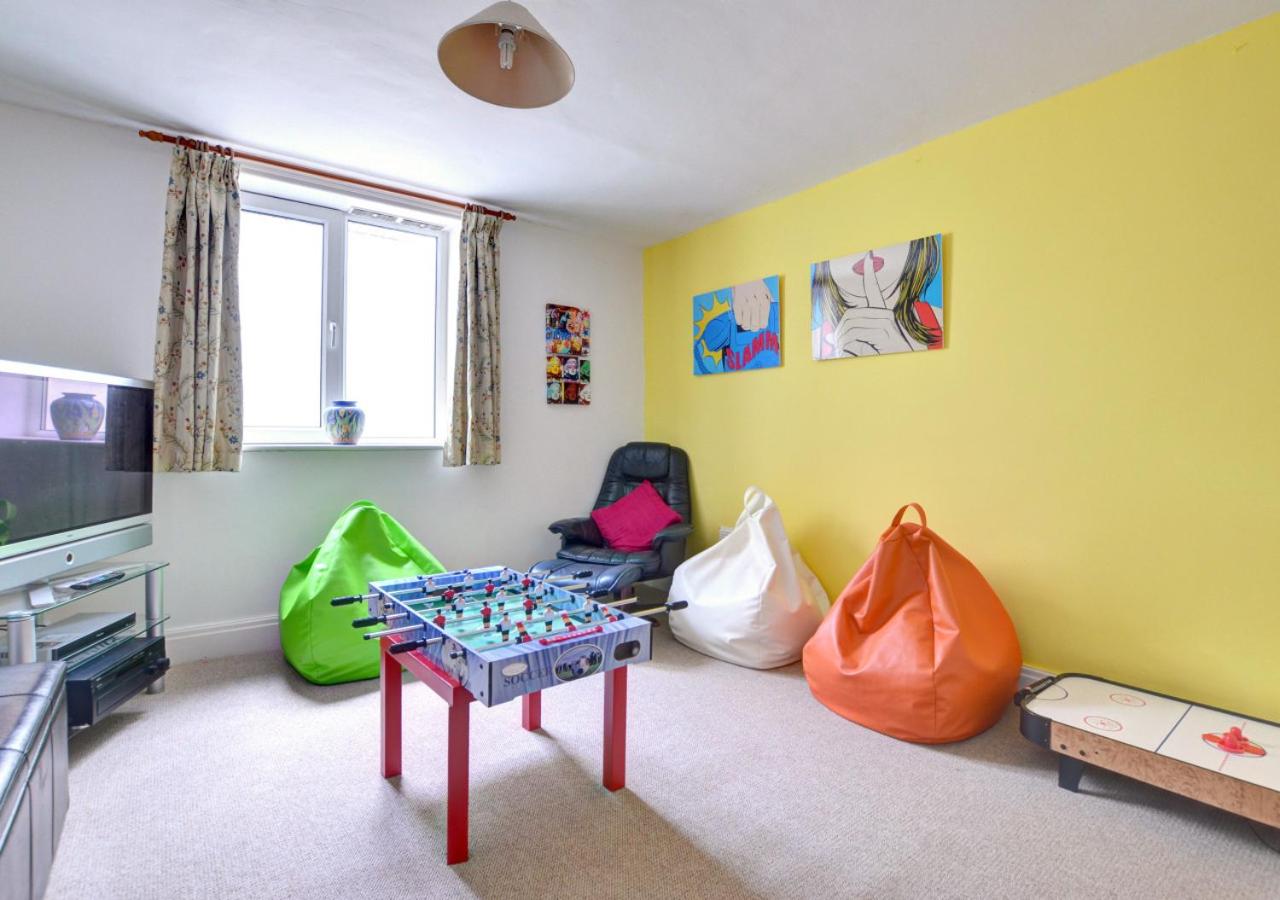 4 Bed in Whitby oc-w125
