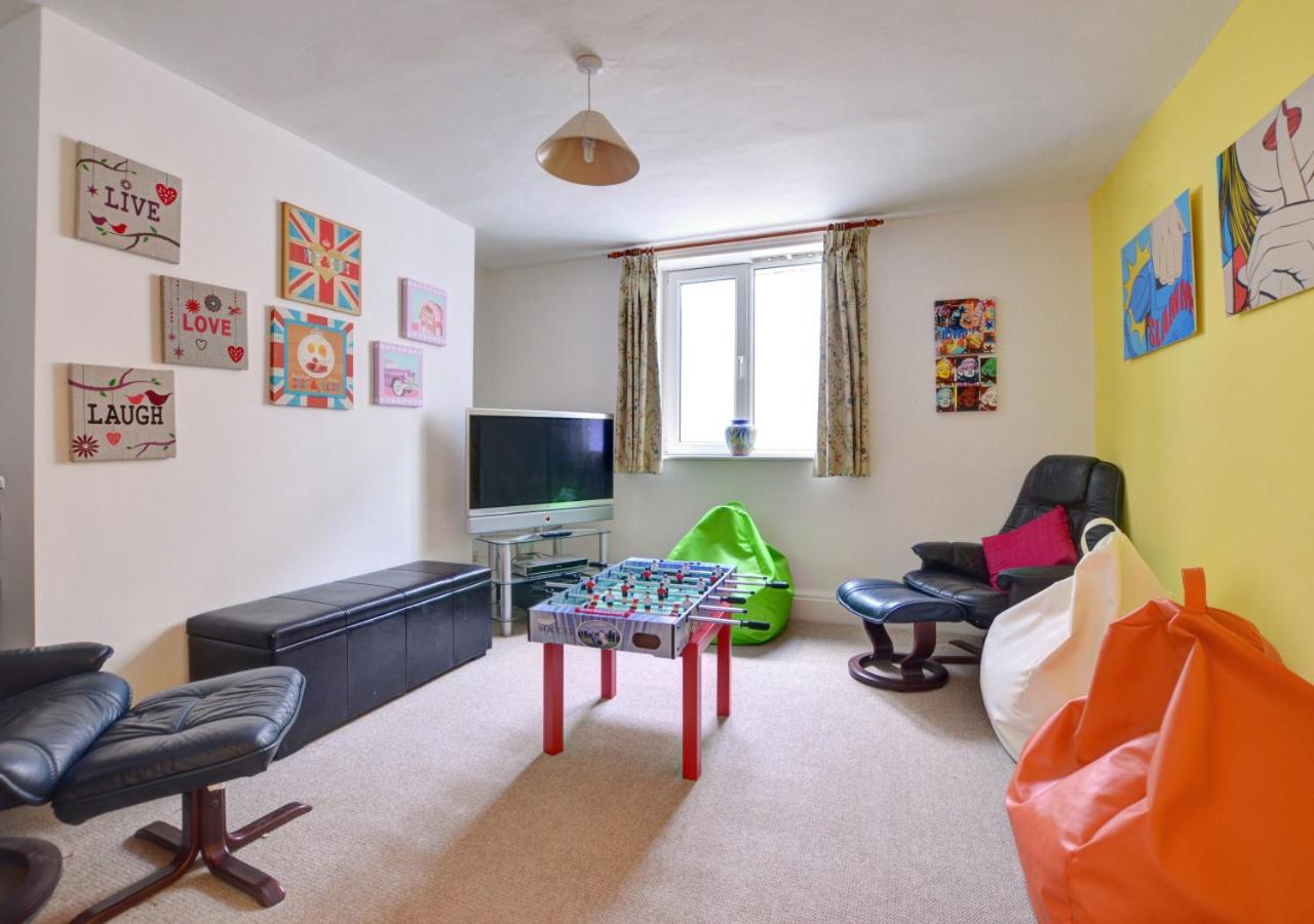 4 Bed in Whitby oc-w125