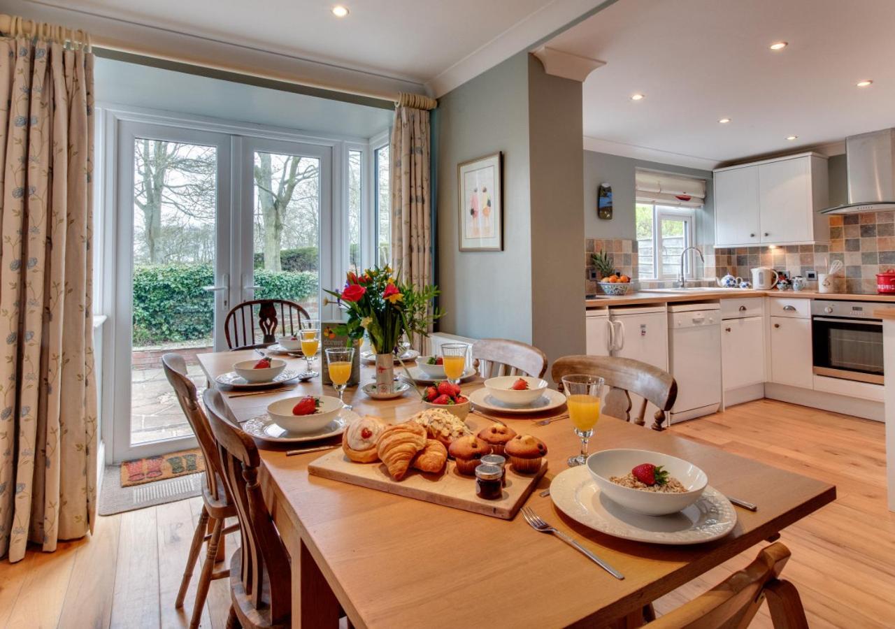 4 Bed in Filey oc-sa018