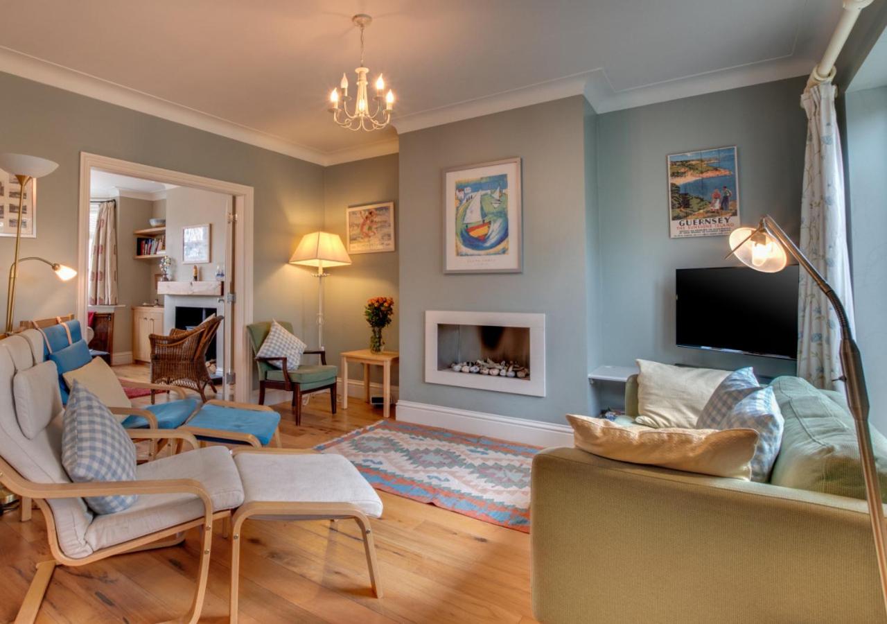 4 Bed in Filey oc-sa018
