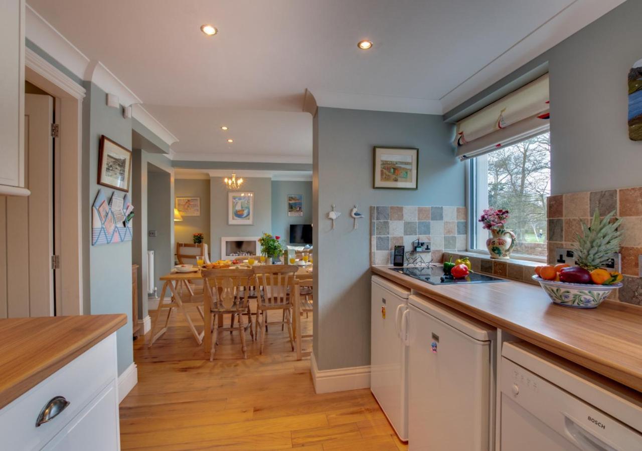 4 Bed in Filey oc-sa018