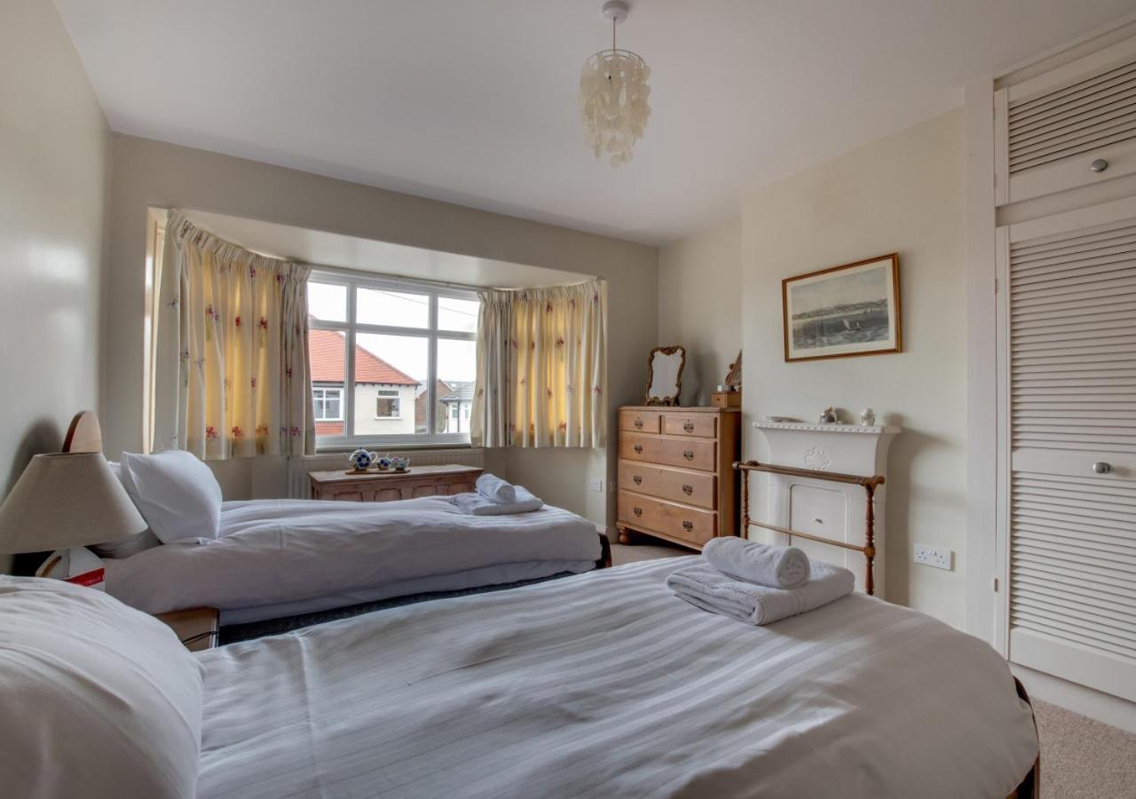 4 Bed in Filey oc-sa018
