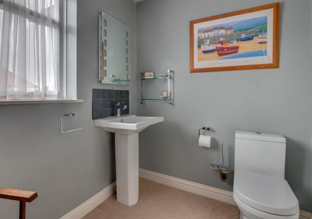 4 Bed in Filey oc-sa018