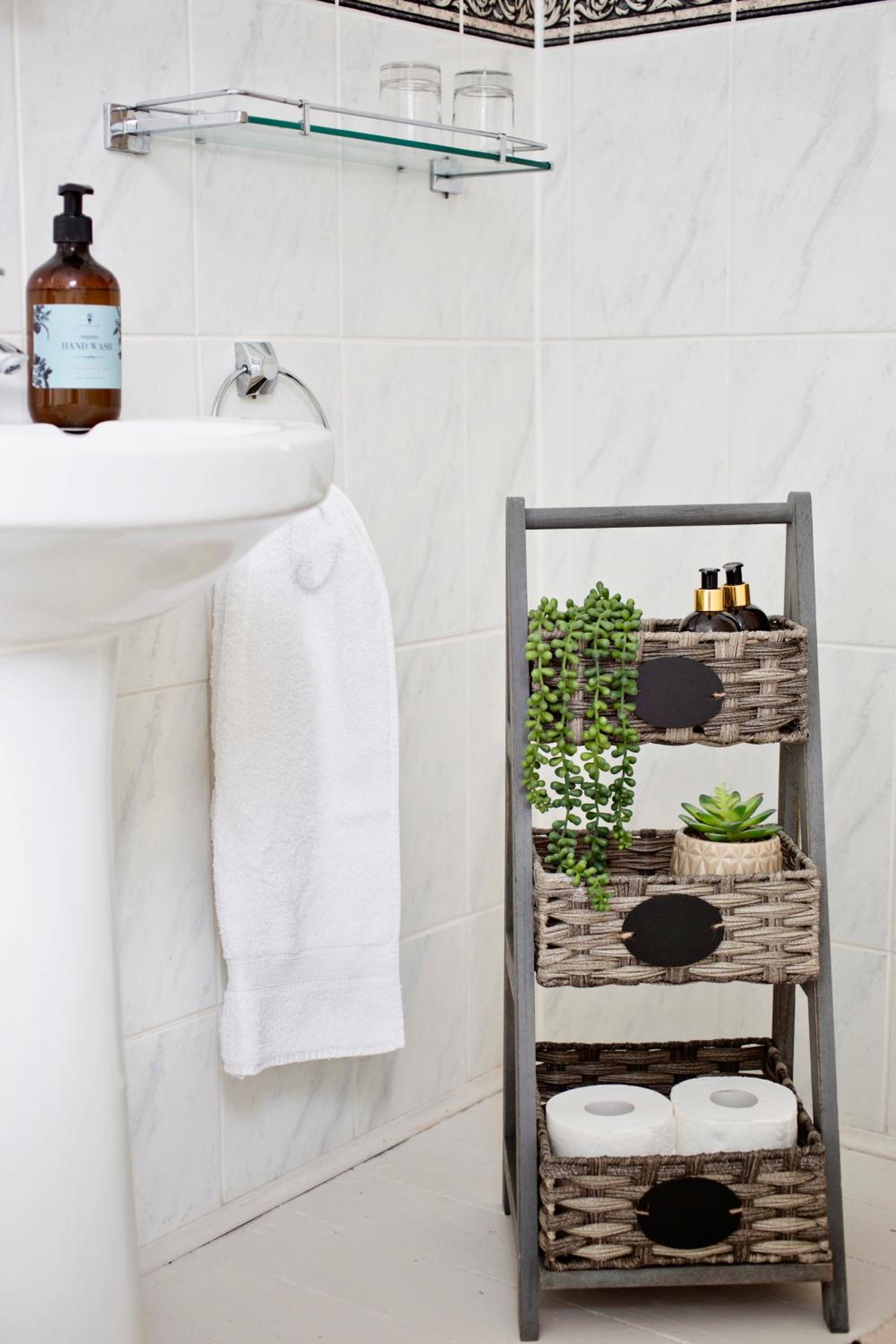 Stroud Vacations - Burleigh Court Hotel - Property Image 64