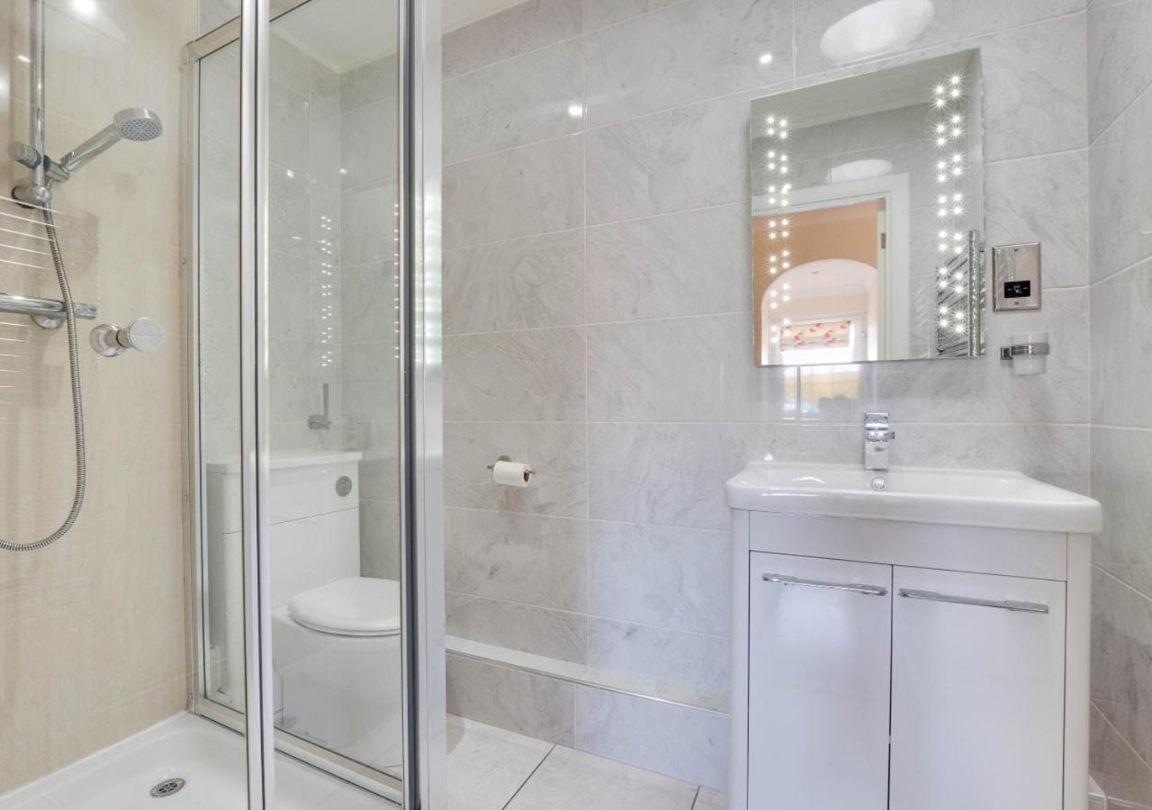 4 Bed in Bamburgh oc-gd0268