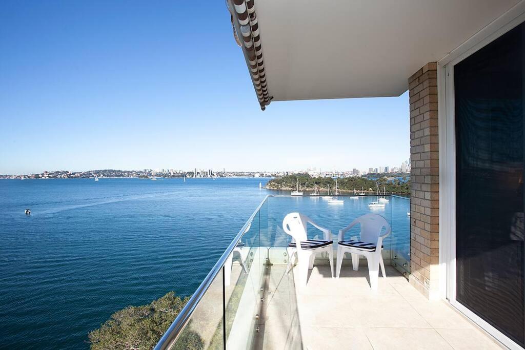 360 Waterfront near Taronga Zoo Sydney with BBQ, Pool & Parking